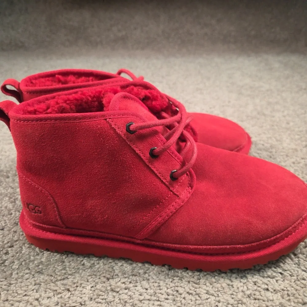 UGG Neumel Samba Red Suede Chukka Boots Mens 9 Shearling Lined Lace Up
